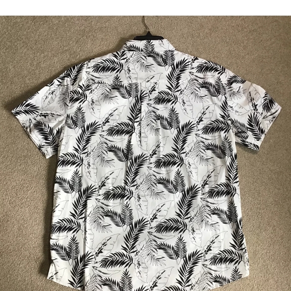 #37 Men's Black and White Leaf Print Shirt - Picture 2 of 3